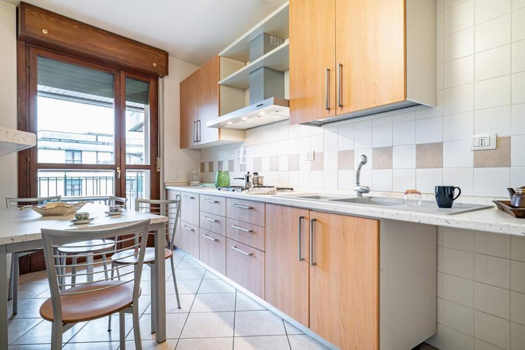 Broletto Park Apartment - Affitti Brevi Italia Lecco Exterior foto